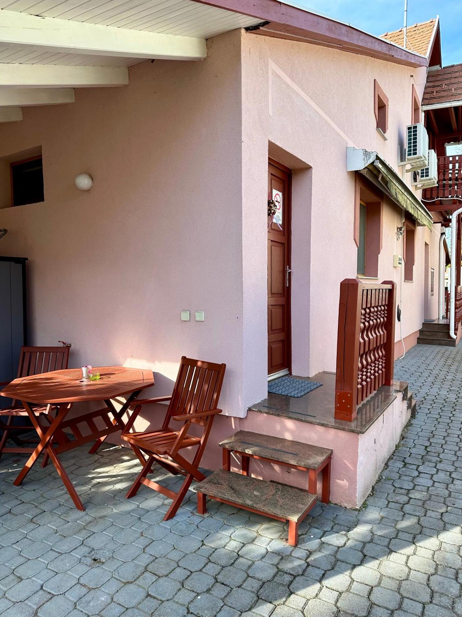 Bük Andrea Apartman מראה חיצוני תמונה